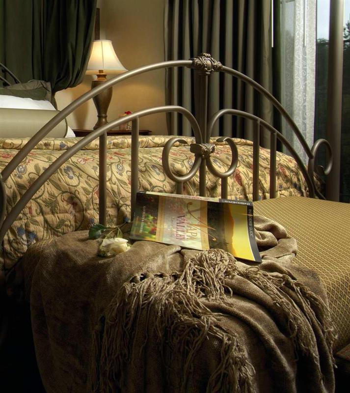 Embassy By Hilton Valley Hotel 4*