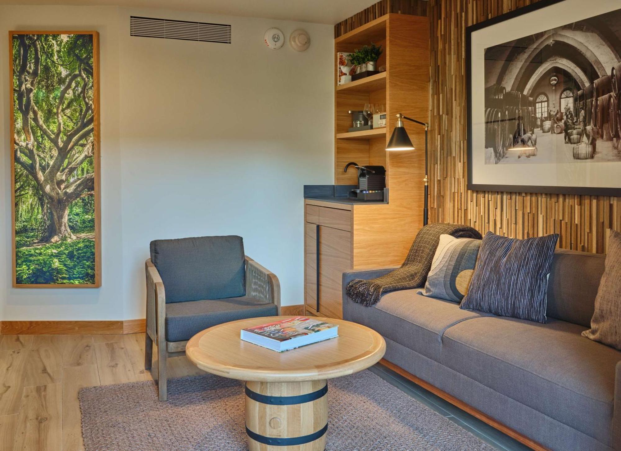 Hotel Embassy By Hilton Valley 4*