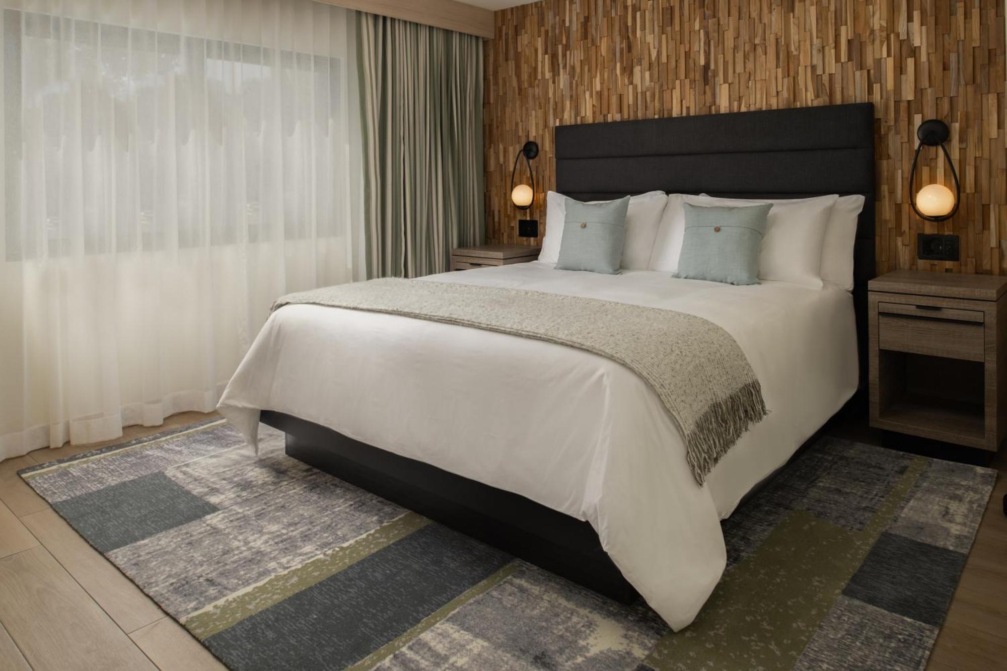 Embassy By Hilton Valley 4*