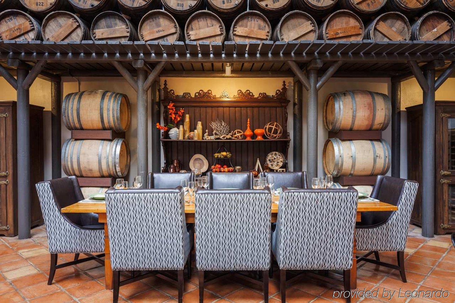 Embassy By Hilton Valley Hotel Napa