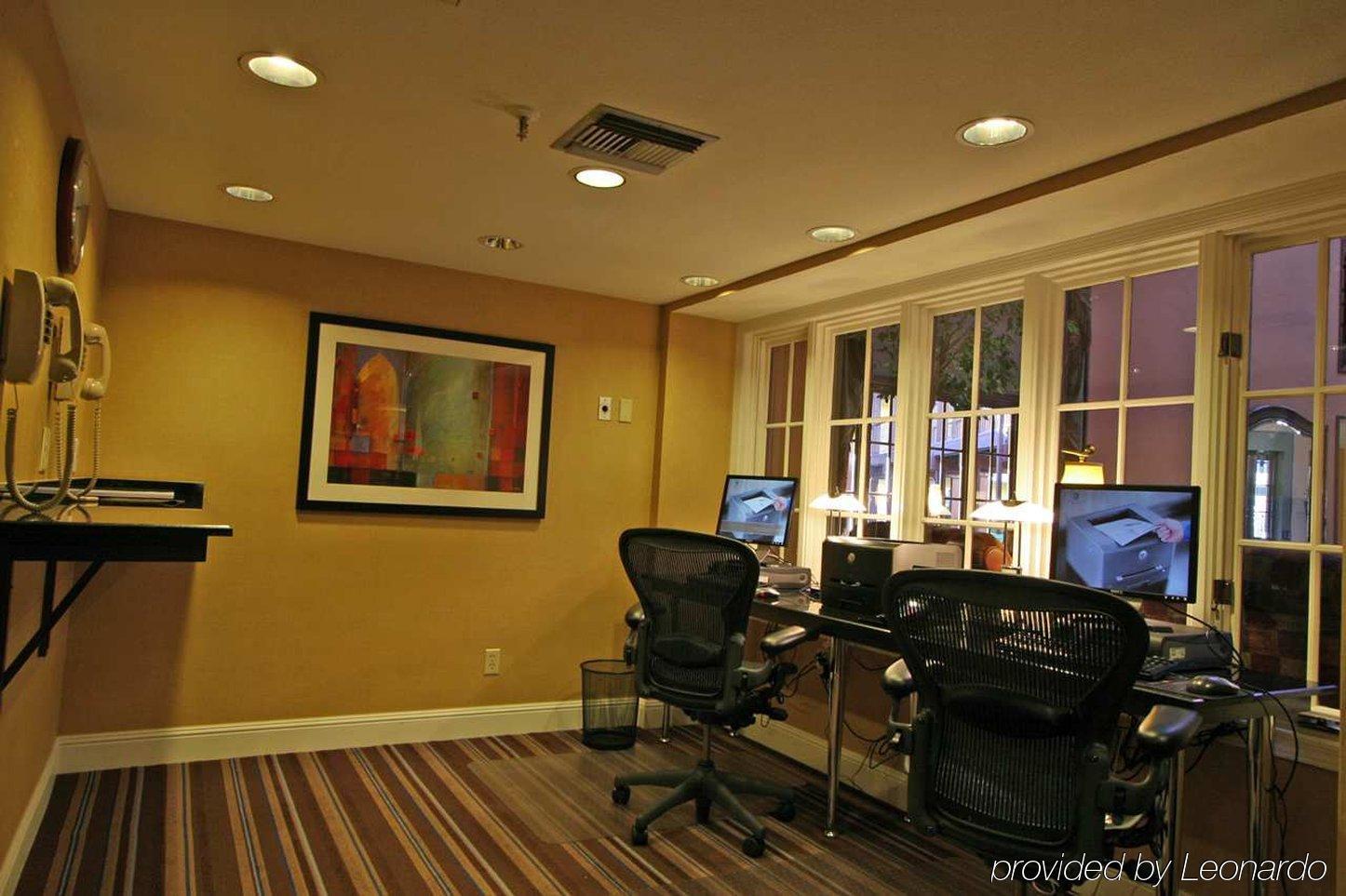 Embassy By Hilton Valley Hotel 4*
