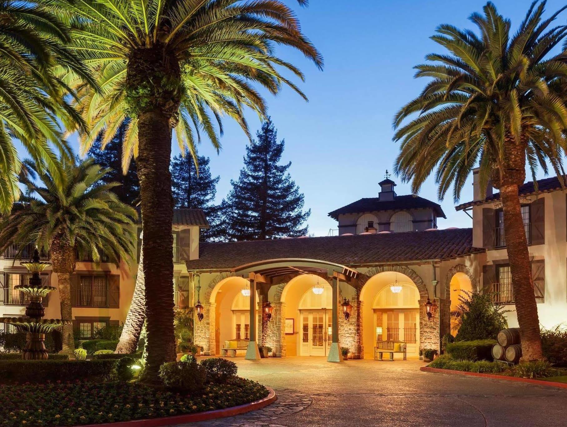 Embassy By Hilton Valley Hotel