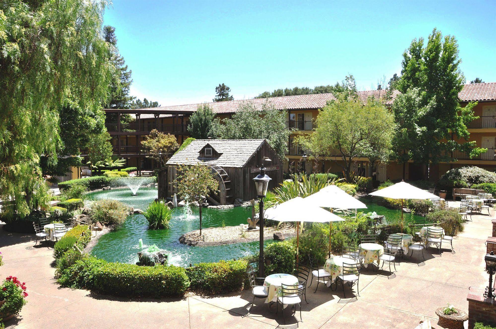 Embassy By Hilton Valley Hotel 4*