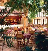 Hotel Embassy By Hilton Valley